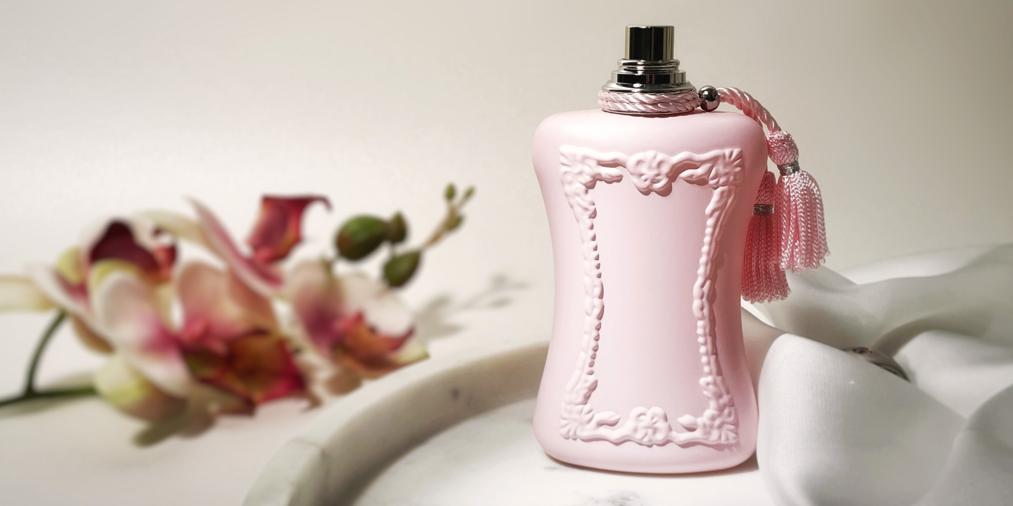 massefylde tidligere span Review: Parfums de Marly Delina – Waxy Beauty